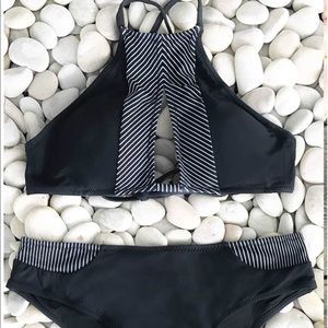Black & White stripes bikini
